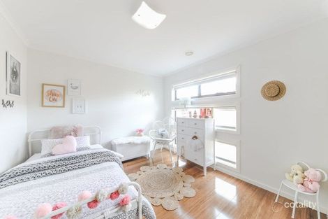 Property photo of 2/57 Rokewood Crescent Meadow Heights VIC 3048