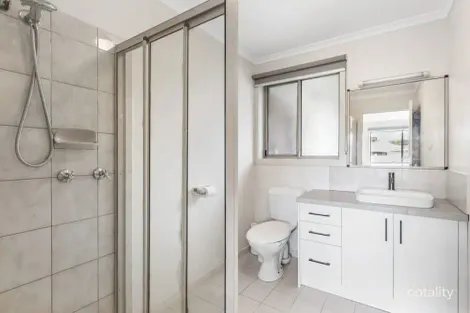 Property photo of 2/10 Westleigh Place Keilor East VIC 3033