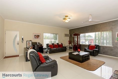 Property photo of 20 Elm Close Camillo WA 6111