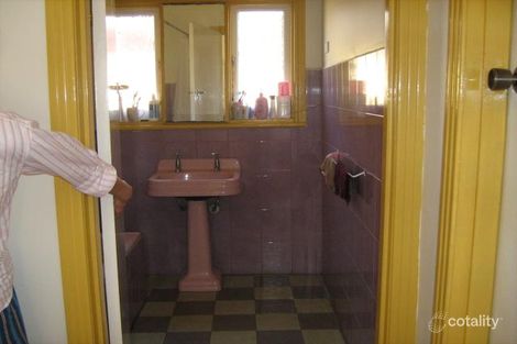 Property photo of 10 Tudor Road Sunshine North VIC 3020