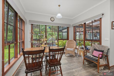 Property photo of 20 Timbertop Drive Mount Helen VIC 3350