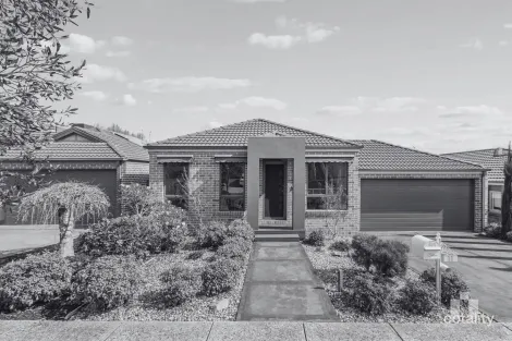 Property photo of 11 Marengo Avenue Doreen VIC 3754