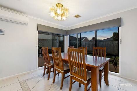 Property photo of 10 Ardenne Court Narre Warren South VIC 3805
