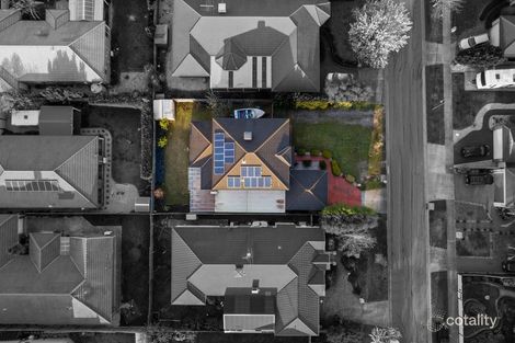 Property photo of 10 Ardenne Court Narre Warren South VIC 3805