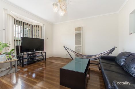 Property photo of 17 Aquamarine Court St Albans VIC 3021