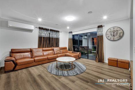 Property photo of 64 Fenway Boulevard Clyde North VIC 3978