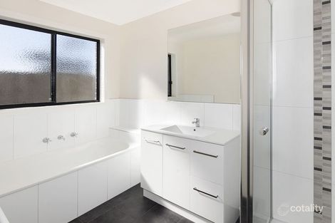 Property photo of 2/4 Barwarre Road Marshall VIC 3216
