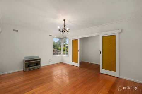 Property photo of 2 Willow Drive Avondale Heights VIC 3034
