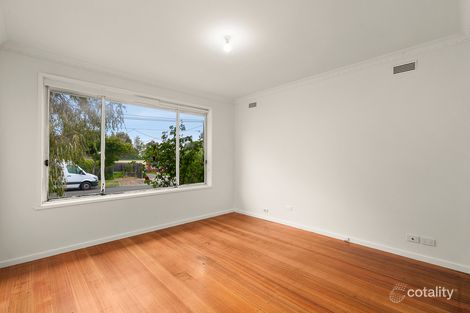 Property photo of 2 Willow Drive Avondale Heights VIC 3034