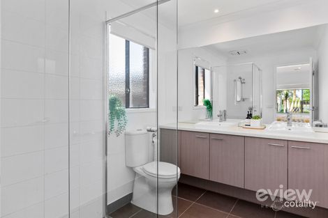 Property photo of 31 Hawkstone Road Manor Lakes VIC 3024
