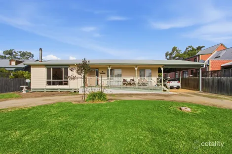 8 Little St, Stratford, VIC 3862