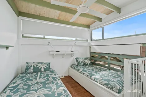 Property photo of 13/4-10 Kennedy Drive Point Lookout QLD 4183
