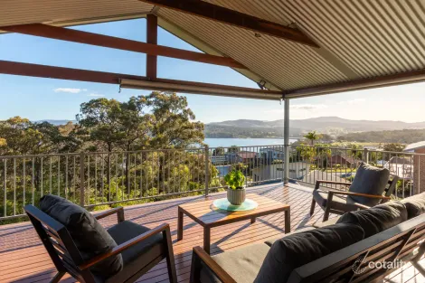 Property photo of 10 Warn Close Merimbula NSW 2548