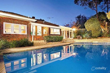 Property photo of 4 Bickleigh Court Glen Iris VIC 3146