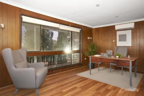 Property photo of 15 The Parkway Bradbury NSW 2560
