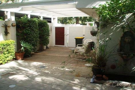 Property photo of 2/33 Hughes Avenue Main Beach QLD 4217