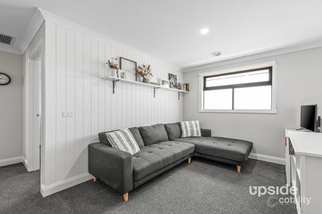Property photo of 77 Belmont Crescent Pakenham VIC 3810