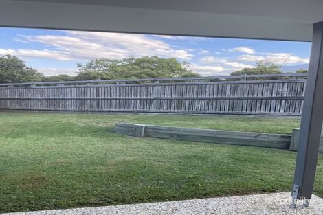 2/24 Hookes Tce, Springfield Lakes, QLD 4300