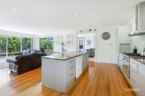 Property photo of 3 St James Place Hamilton VIC 3300