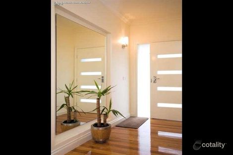 Property photo of 52 Kemp Avenue Mount Waverley VIC 3149