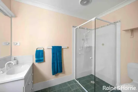 Property photo of 28 Lydon Crescent West Nowra NSW 2541