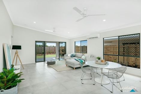 Property photo of 17 Bamford Close Smithfield QLD 4878