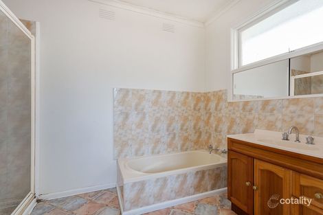 Property photo of 10 Palm Grove Kilsyth VIC 3137