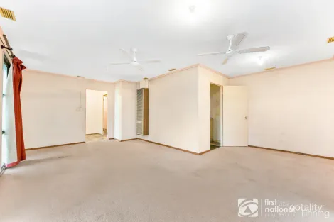 Property photo of 5 Kurt Place Cranbourne VIC 3977