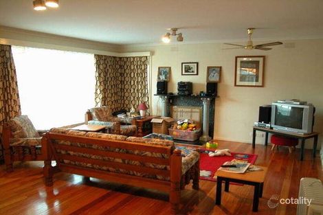 Property photo of 12 Carder Avenue Seaford VIC 3198