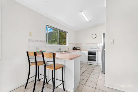 Property photo of 46 Macarthur Drive Cannonvale QLD 4802