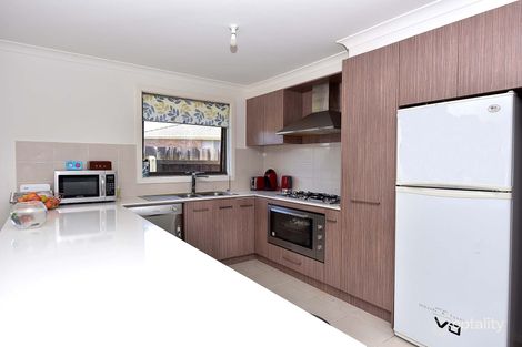 Property photo of 10 Conway Court Hampton Park VIC 3976