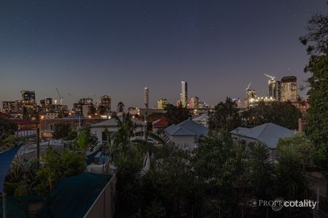 12 Westbourne St, Highgate Hill, QLD 4101