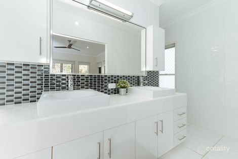 Property photo of 7 Grasstree Crescent Kirkwood QLD 4680