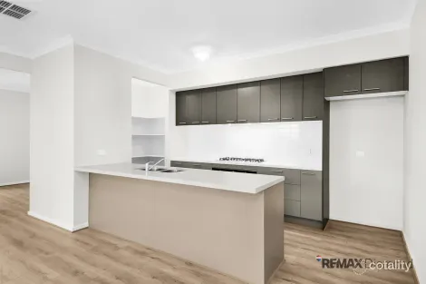 Property photo of 90 Shelterbelt Avenue Weir Views VIC 3338