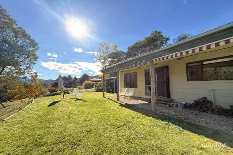 84 School Rd, Wandiligong, VIC 3744