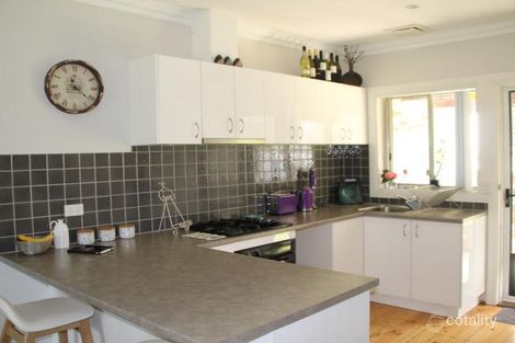 Property photo of 9 Valdoris Avenue Wangaratta VIC 3677