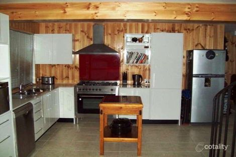 8 Ashton St, Macleay Island, QLD 4184