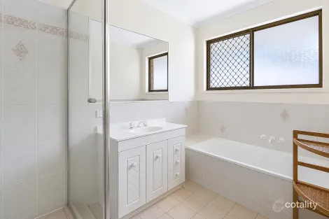 Property photo of 3/3 Regency Place Mudgeeraba QLD 4213