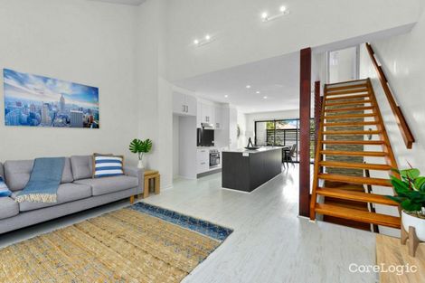 Property photo of 5/255 Cavendish Road Coorparoo QLD 4151