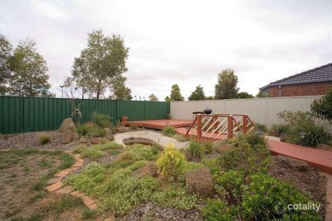 Property photo of 5 Loddon Close Caroline Springs VIC 3023