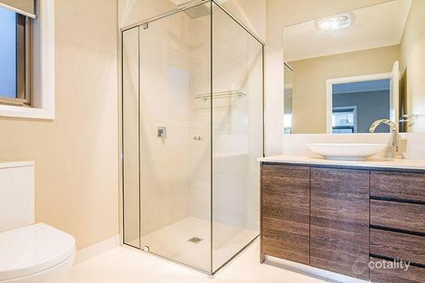 Property photo of 47 Fitzwilliam Circuit Clyde North VIC 3978