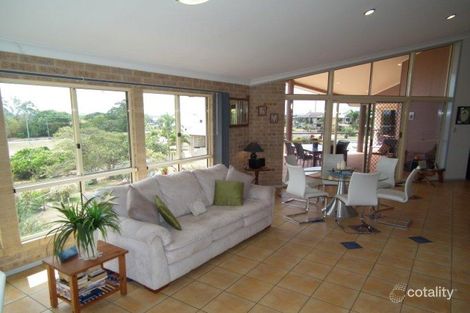 Property photo of 16 Sovereign Court Urraween QLD 4655