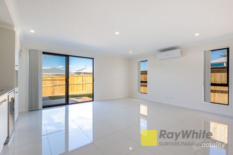 Property photo of 1/24 Mount Mitchell Street Park Ridge QLD 4125