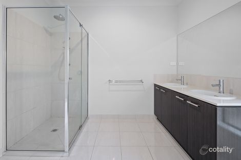 Property photo of 36 Bonhams Circuit Manor Lakes VIC 3024