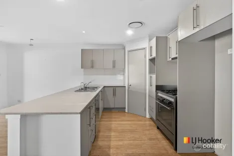 Property photo of 25 Magento Place Prestons NSW 2170