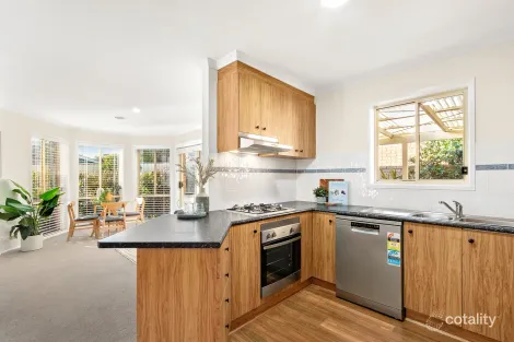 Property photo of 10 Whitford Place Conder ACT 2906