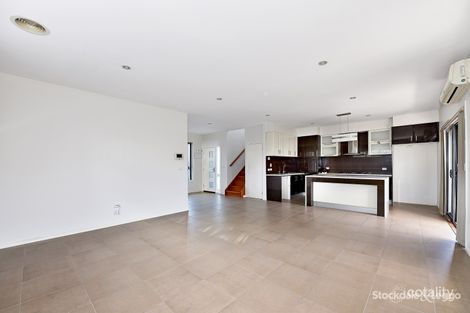 Property photo of 2/6 Mitchell Crescent Meadow Heights VIC 3048