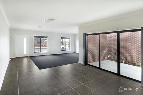 Property photo of 2 Banjo Close Wollert VIC 3750