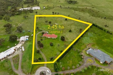 105 LAKEVIEW DR, MICKLEHAM, VIC 3064