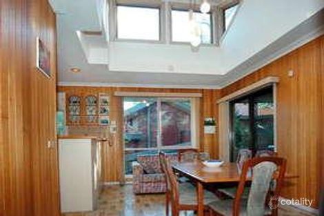 Property photo of 8 Bainbridge Drive Eltham VIC 3095